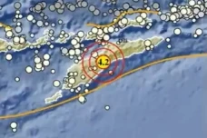Gempa Bumi Berpusat...