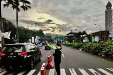 Pemkab Bogor Tunda Penertiban...
