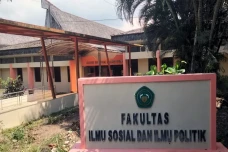 Serupa Tapi Tak Sama,...
