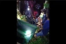 Mobil Terjun ke Jurang...