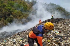 Kebakaran TPA Rawa Kucing...