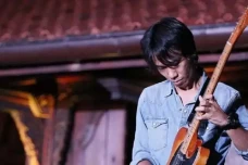 Gitar Kesayangan Eross...