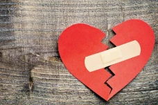 Waspadai Toxic Relationship,...
