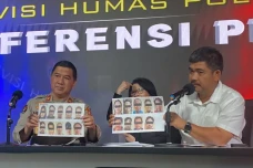 Densus 88 Kembali Tangkap...