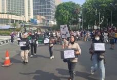 Warga Galang Dana untuk...