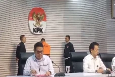 KPK Tetapkan 2 Tersangka...