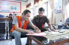 Kejari Semarang Ringkus...