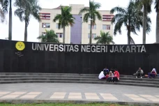 7 Universitas yang Memiliki...