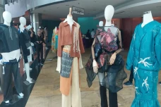 IKJ Dukung Kreasi Fashion...