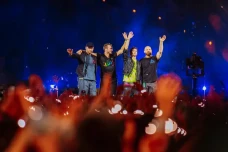 Mengapa Coldplay Jadi...