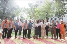 Hijaukan Kawasan Kebon...
