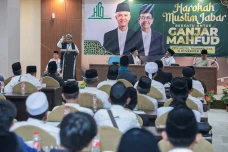Dukung Ganjar-Mahfud,...