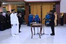 Pj Bupati HSU Lantik...