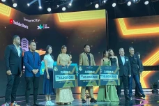 Febrina Juara Trending...