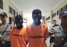 Jambret HP, 2 Remaja...