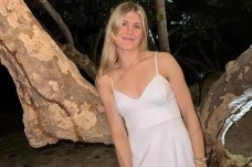Dear Genie Bouchard:...
