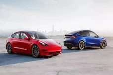Akhir Tahun, Tesla Banting...