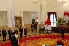 Jokowi Lantik Edy Nasution...