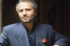Profil Gianni Versace,...