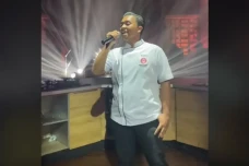Viral! Suara Merdu Kiki...