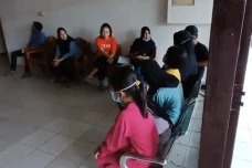 Belasan Siswa SD di...
