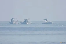 Militer China Menguntit...