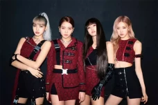 BLACKPINK Resmi Perpanjang...