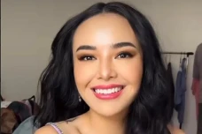 Amanda Manopo Bikin...