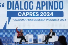 Di Hadapan Ratusan Pengusaha,...