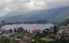 3 Mitos Telaga Sarangan,...
