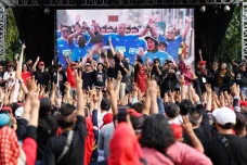 Keliling Bumi Pasundan,...