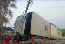 Hari Ini, Polisi Gelar...