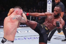 Leon Edwards Pertahankan...