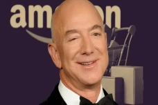 Jeff Bezos Habiskan...