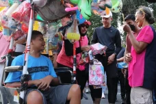 Ganjar Pranowo Kunjungi...