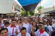 Ci Mehong Gelar Bazar...