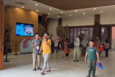 Malam Tahun Baru 2024,...