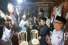 Kisah Ana, Pemilik Warung...