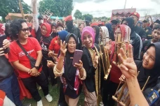Momen Seru Siti Atikoh...