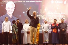 Hadiri Acara Doa Lintas...