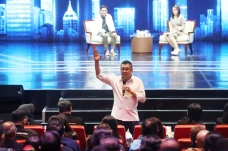 Hary Tanoesoedibjo Minta...