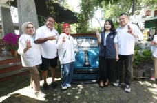 Di Warung Garasi Si...