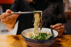 5 Resto Ramen Terbaik...