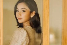 Unggah Video Perpisahan,...