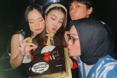 Syarla Marz Ulang Tahun...