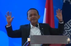 Bahlil Tak Terima Hilirisasi...