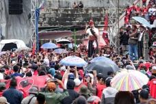 Momen Puluhan Ribu Masyarakat...