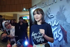 Main Film Kupu Kupu...