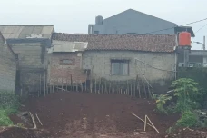 Diduga Gara-gara Galian,...