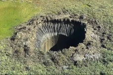 Misteri 8 Kawah Raksasa...